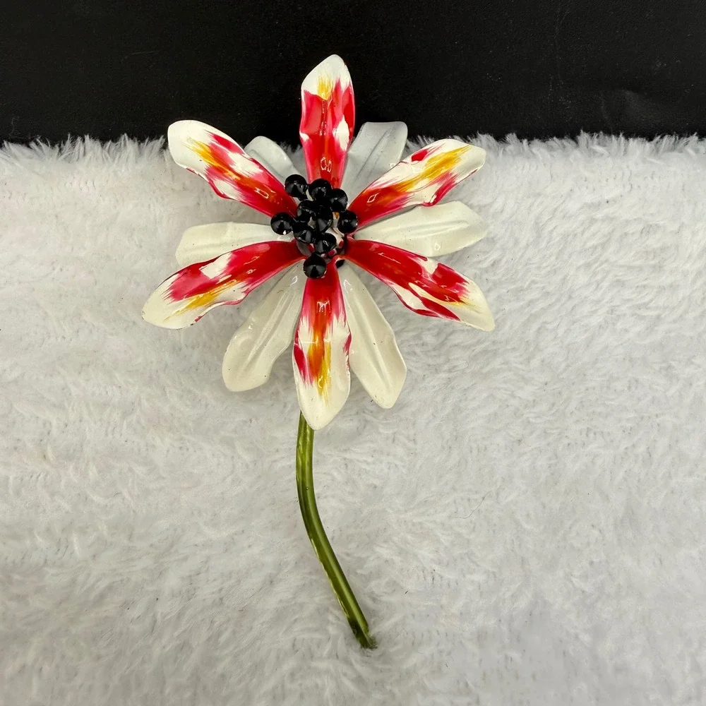 Vintage Enamel Flower Brooch Mod Pop Art White Red Big